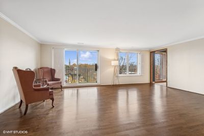 303 - 711 Oak Street, Condo with 2 bedrooms, 2 bathrooms and 2 parking in Winnetka IL | Image 3