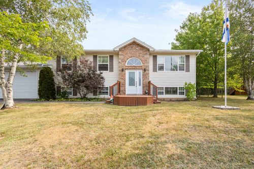 76 Poplar Dr, Lantz, NS, B2S1X3 | Card Image