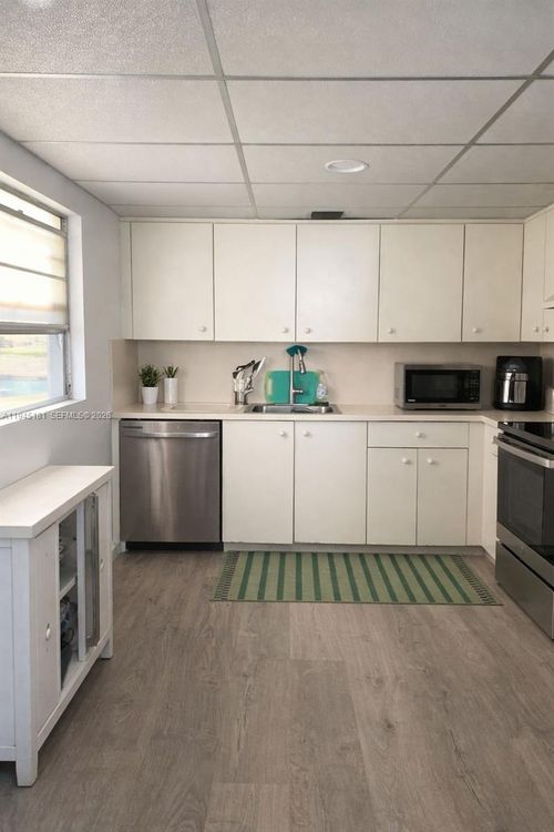 apt-201f-400 Sw 134th Way, Pembroke Pines, FL, 33027-2054 | Card Image