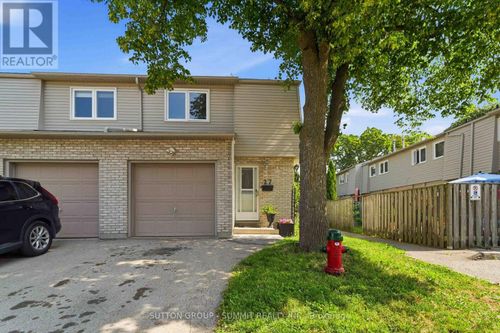 27-1396 Upper Ottawa Street, Hamilton (Quinndale), ON, L8W1R1 | Card Image