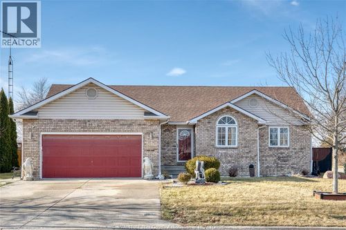 56 Rose Avenue, Tilbury, ON, N0P2L0 | Card Image