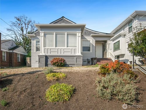 2205 31st Ave S, Seattle, WA, 98144-4910 | Card Image