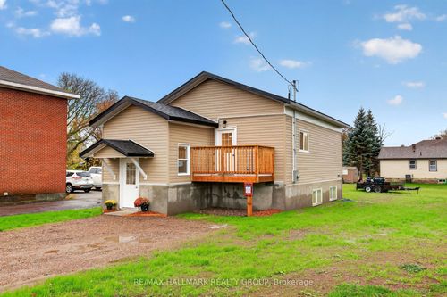 128 Bonnechere St N, Renfrew, ON, K7V1Y9 | Card Image