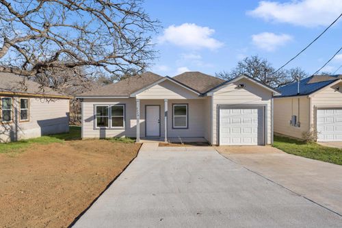 2220 Mc Arthur Ave, Kingsland, TX, 78639-2121 | Card Image