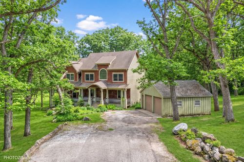 4110 Valley View Rd, Crystal Lake, IL, 60012-2108 | Card Image