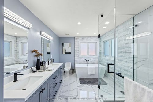 13 Laurentide Cres, Brampton, ON, L6P1Y4 | Card Image