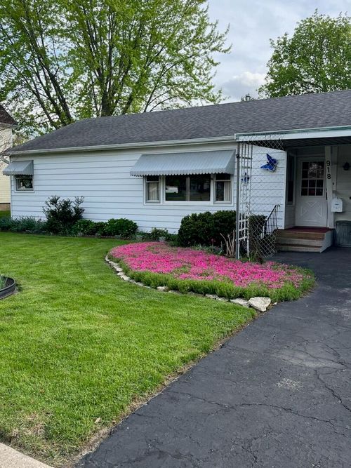 918 W Main St, Genoa, IL, 60135-1038 | Card Image