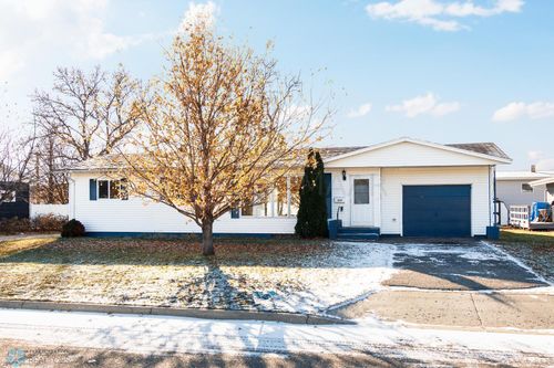 1104 Howard Ave Se, Cooperstown, ND, 58425-7216 | Card Image