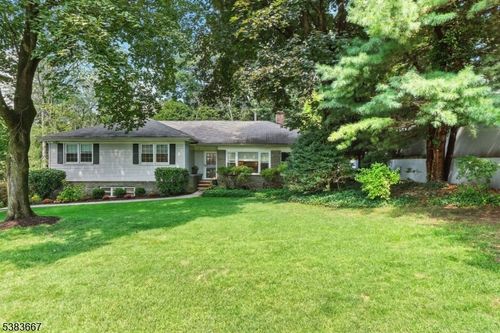 15 Catalpa Rd, Morristown, NJ, 07960-6132 | Card Image