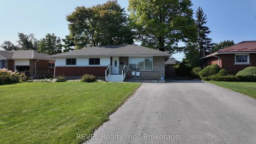 12 Glendale Dr, Welland, ON, L3C4Y6 | Card Image