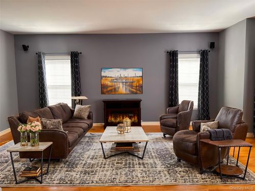 2 Peter Turner Rd, Monroe, NY, 10950-4174 | Card Image