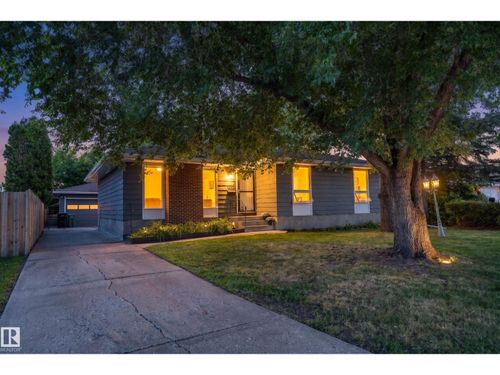 10415 39a Ave Nw, Edmonton, AB, T6J2J5 | Card Image