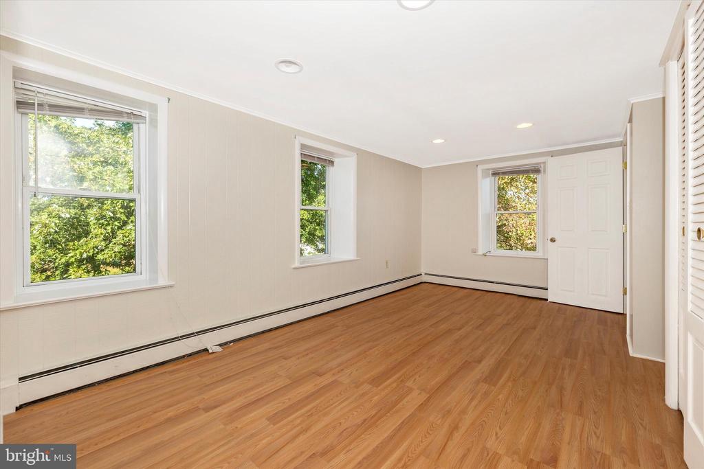 Residential in REISTERSTOWN 2
