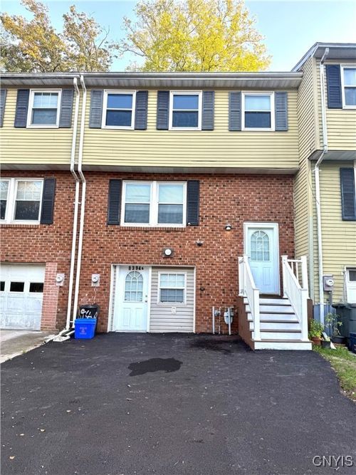 8394 Shallowcreek Rd, Liverpool, NY, 13090 | Card Image