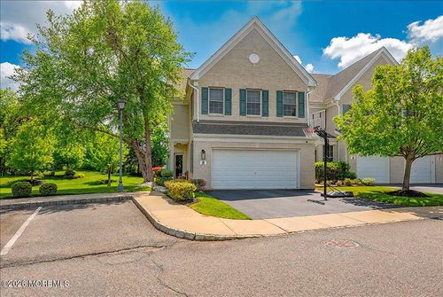8 Fells Dr, Manalapan, NJ, 07726-4168 | Card Image