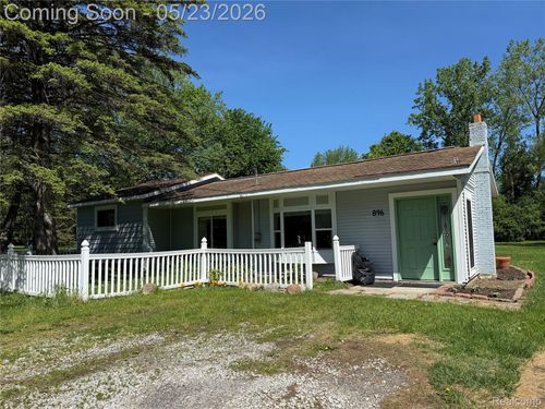 896 Grace Ave, Rochester Hills, MI, 48307-4918 | Card Image