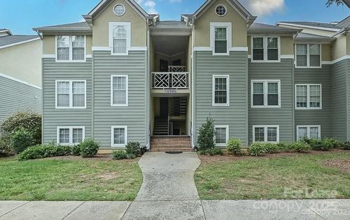 20109 Henderson Rd, Cornelius, NC, 28031-6862 | Card Image
