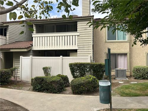 57 Town And Country Rd, Pomona, CA, 91766-6613 | Card Image