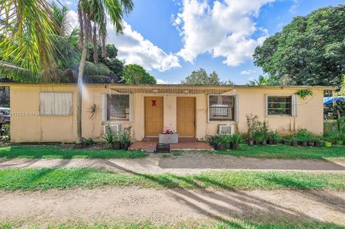 22950 Sw 156th Ave, Miami, FL, 33170-6910 | Card Image