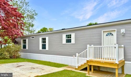 111 Azalea Cir, HONEY BROOK, PA, 19344-8642 | Card Image