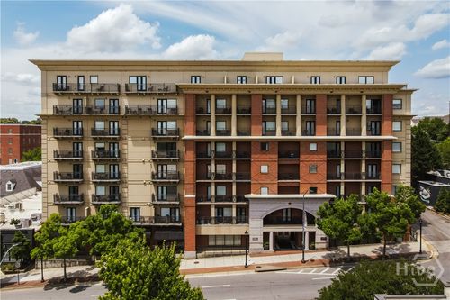 819-250 W Broad St, Athens, GA, 30601-4822 | Card Image