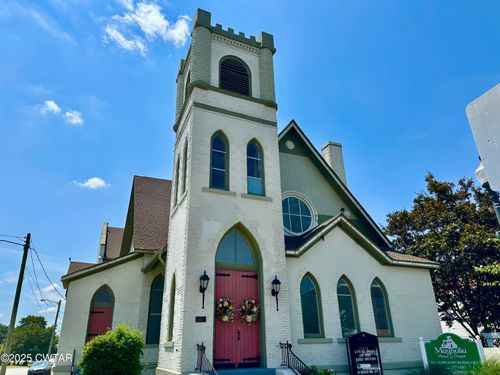 1424 E Main St, Humboldt, TN, 38343-3330 | Card Image