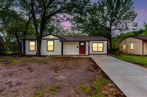 6840 Hillmont Dr, Dallas, TX, 75217-4824 | Card Image