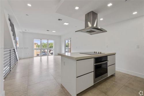 a-434 Sw 10th St, Miami, FL, 33130-3913 | Card Image