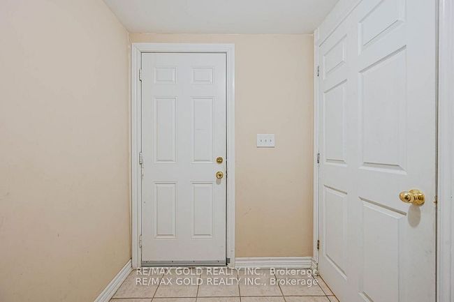 11 Caversham Dr, House attached with 6 bedrooms, 4 bathrooms and 3 parking in Brampton ON | Image 32
