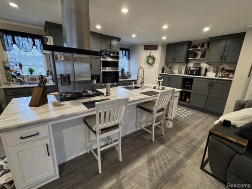 6450 Prince Blvd, FENTON, MI, 48430-9674 | Card Image