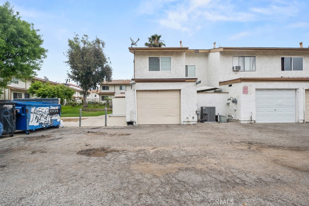 Residential Lease in Los Angeles 4