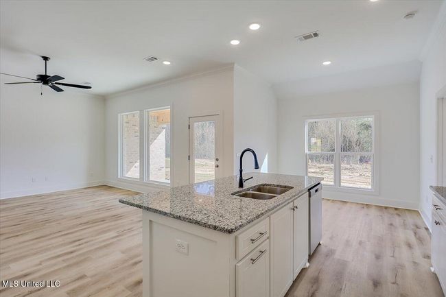 12-209 Dolly Lane | Image 9