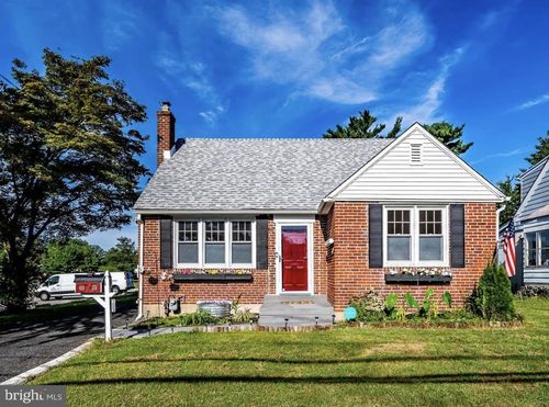 1009 Morton Ave, FOLSOM, PA, 19033-2934 | Card Image