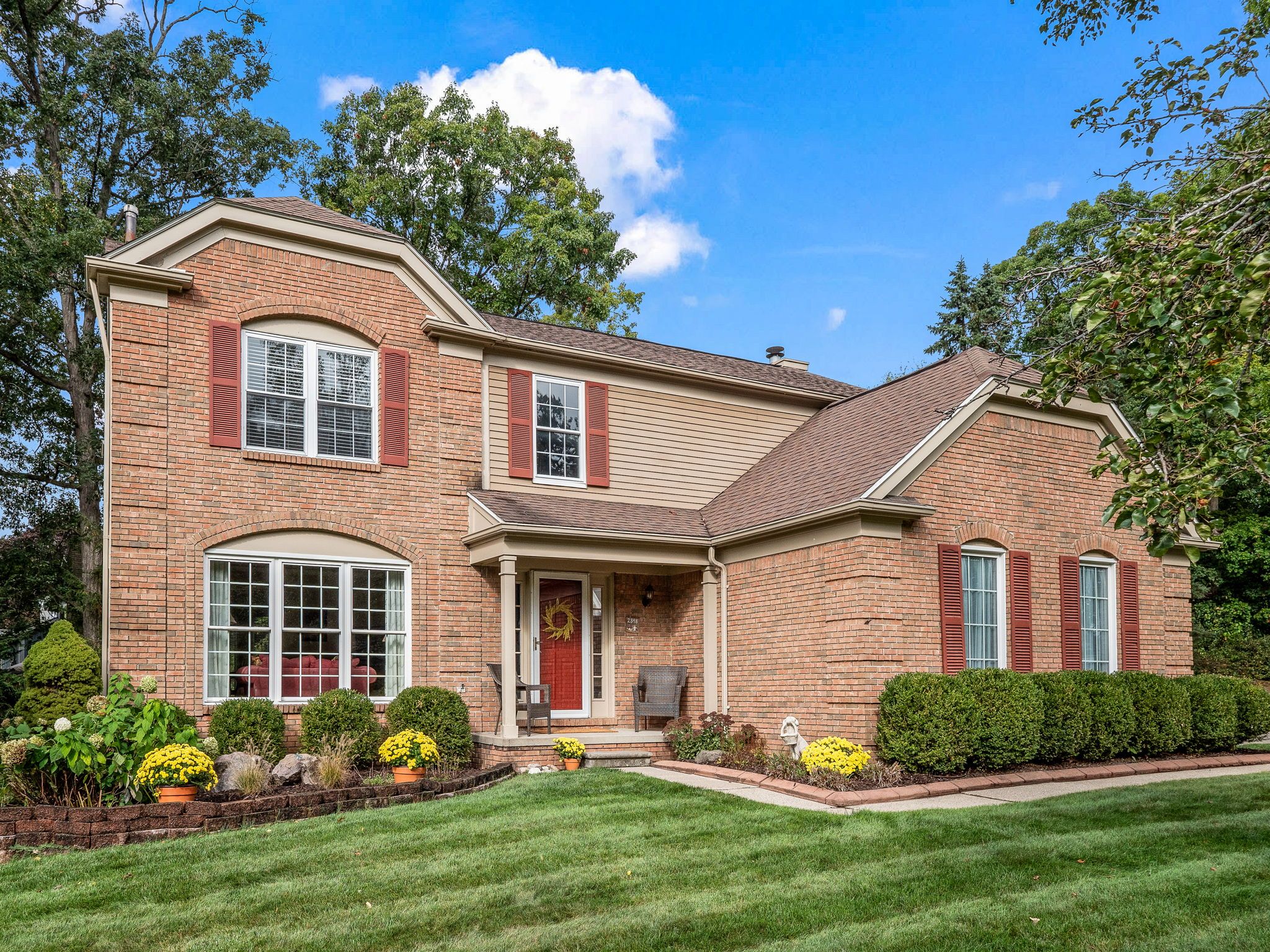 Orbit Dr, Lake Orion, MI 48360