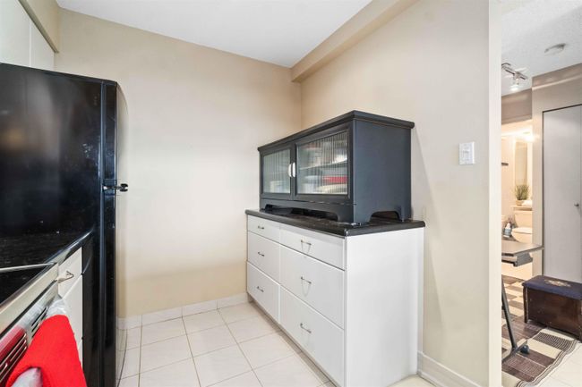 1905 - 6055 Nelson Avenue, Condo with 1 bedrooms, 0 bathrooms and 1 parking in Burnaby BC | Image 5