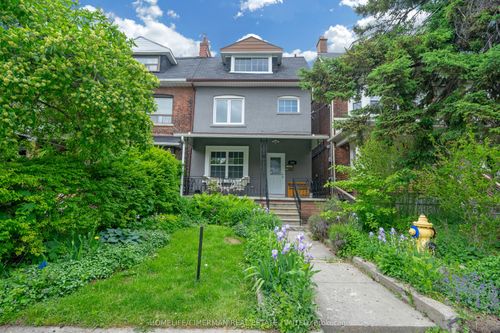 660 Crawford St, Toronto, ON, M6G3K2 | Card Image