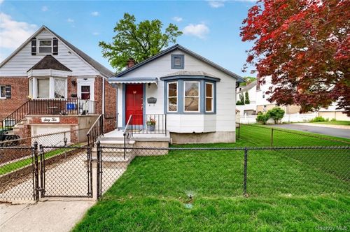 58 Delano Ave, Yonkers, NY, 10704-3929 | Card Image