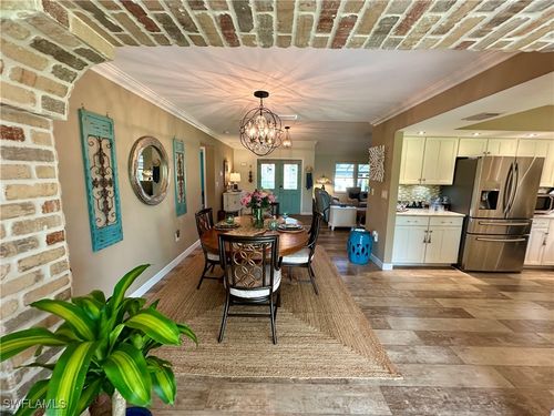 e9-107 Round Key Cir, NAPLES, FL, 34112-5058 | Card Image