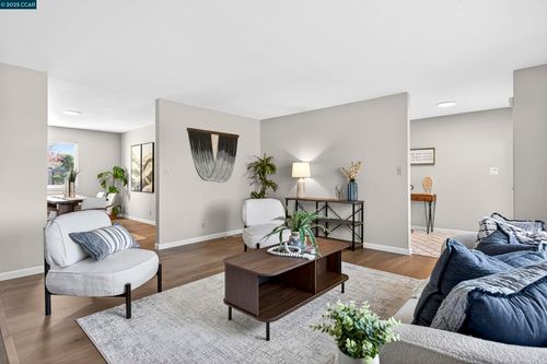 943 Hawthorne Dr, Rodeo, CA, 94572-1709 | Card Image