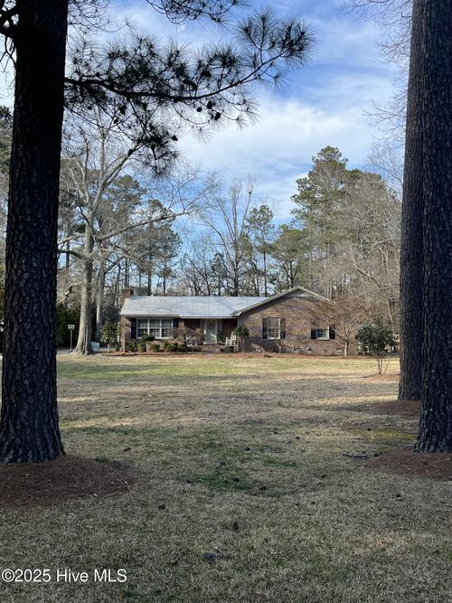 1426 Pocosin Road, Winterville, NC, 28590 | Card Image