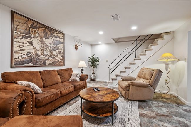 964 Union Ave, House other with 3 bedrooms, 3 bathrooms and 2 parking in Brackenridge PA | Image 20
