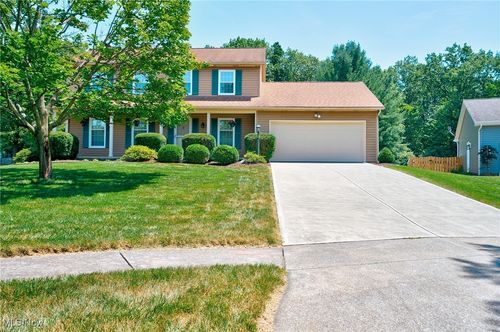 5357 Park Dr, Medina, OH, 44256-8216 | Card Image