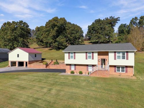 496 Glade Hill Dr, Lebanon, VA, 24266-6738 | Card Image