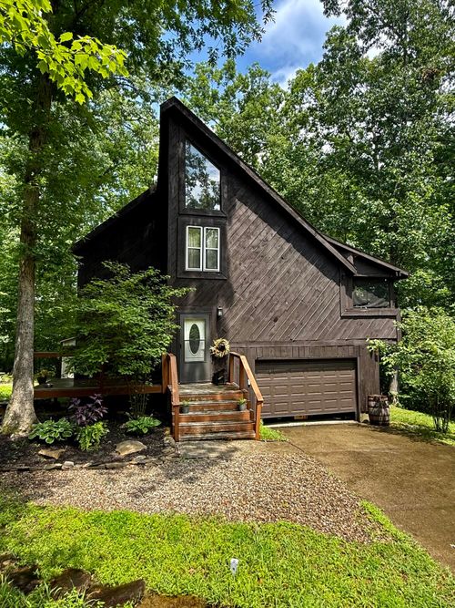 390 Whispering Oaks, Morehead, KY, 40351-8731 | Card Image