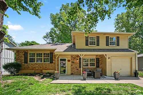 9407 Craig Dr, Overland Park, KS, 66212-3206 | Card Image