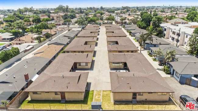 5211 Live Oak St, Home with 32 bedrooms, 16 bathrooms and 24 parking in Bell CA | Image 6