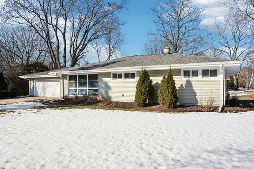 12660 Pinewood Rd, Brookfield, WI, 53005-3864 | Card Image