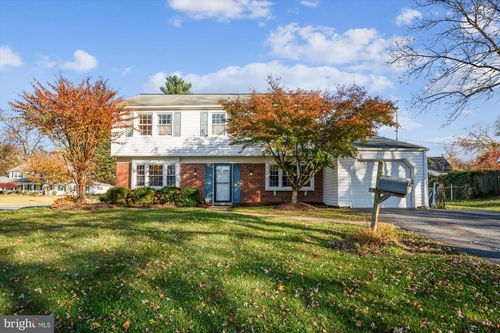 2811 Birdseye Ln, BOWIE, MD, 20715-3931 | Card Image