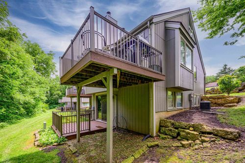 19 Cedar Bluff Ln, GALENA, IL, 61036-8697 | Card Image