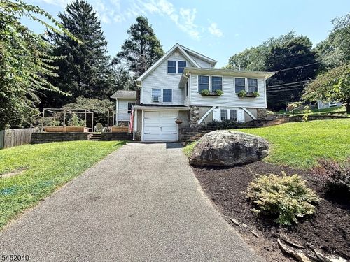 305 Springbrook Trl, Sparta, NJ, 07871-2041 | Card Image